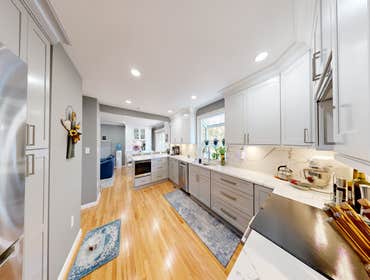 Photos by Mayflower Kitchen and Bath #217 What Should I Look for in a Designer for Construction and Remodeling?
When embarking on a construction or rem