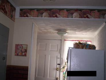 INTERIOR RENOVATION OF KITCHEN Customer requested Interior Renovation of Kitchen
Painted Walls
Replaced Ceiling
Added Swirls to Ceiling
Added Bor
