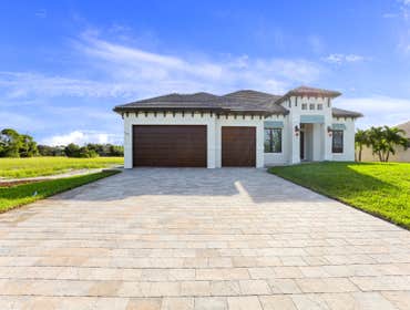 Photos by Arnold Roberts Signature Homes Inc #1