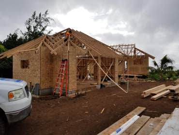 Photos by Valley Isle Builders, Inc #1 New custom Home ( Ohana + Garage )