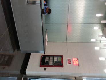 Lobby Gutt Renovation