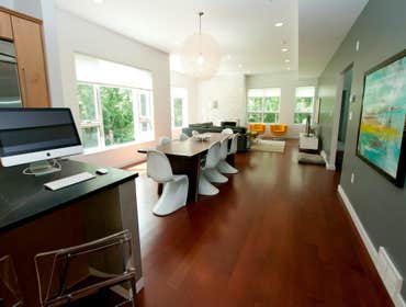 2soNs acres mOdern fArmHouse