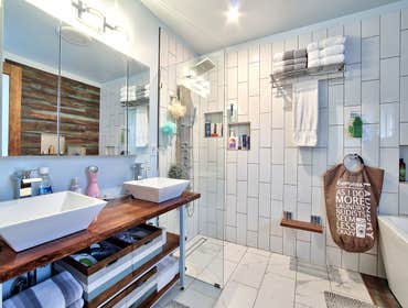 Earlier projects 360 Houses Inc 2016-2018
full interior renovation: kitchen, baths, floor, paint, doors
exterior: stone, siding, paint, pavers, landsc