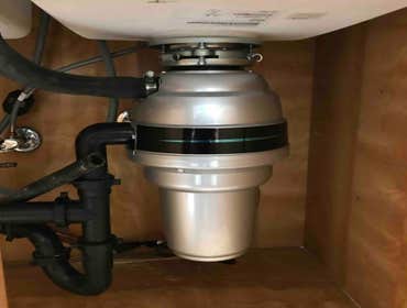 Install a new shut off valve for toilet - Sherman Oaks