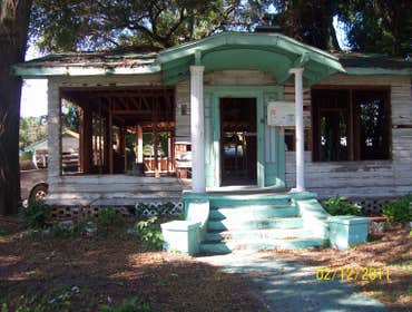 Historic Restoration From old to new for under 100K
Second house was in Seminole Heights totally gutted by fire except the two bedrooms we tore off th