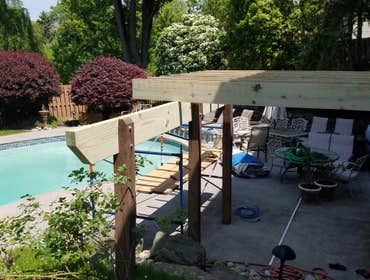 custom trex deck and dryspacing