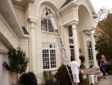 CUSTOM COLORS PAINTING COMPANY