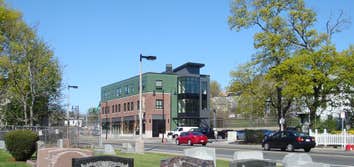 Arboretum Place