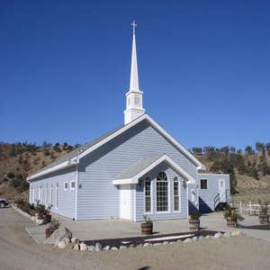Edwards Construction Project 1 church in Caliente Ca, Vinyl Siding