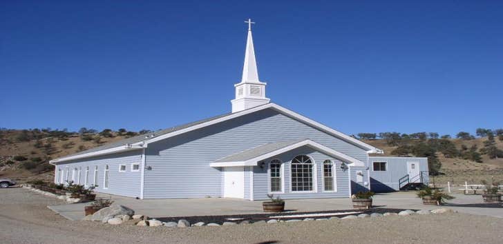 Edwards Construction Project 1 church in Caliente Ca, Vinyl Siding