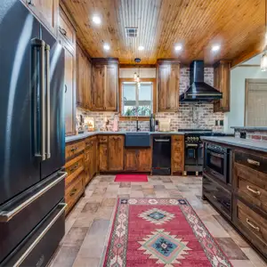 Photos by Longacre Construction Company #1 Longacre Construction, located in Dallas, Texas, is a trusted name in home additions, renovations, and...