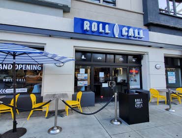 Sushi Restaurant Design & Build: Roll Call Sushi, Los Angeles This Roll Call Sushi project in Miracle Mile, Los Angeles, was completed by M DESIGN HOUS