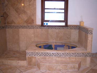 Tiled Shower & Garden Tub 0