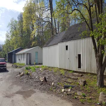 barn demo