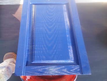change color of shutters