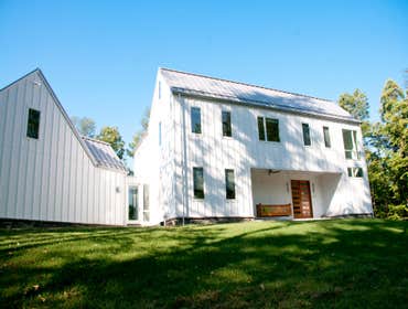 2soNs acres mOdern fArmHouse