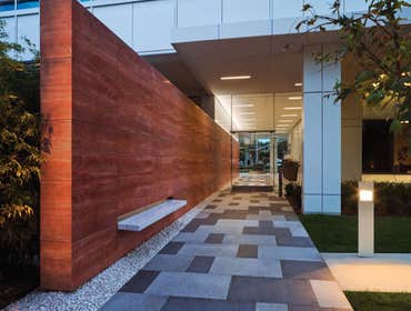 Exterior lobby / walk