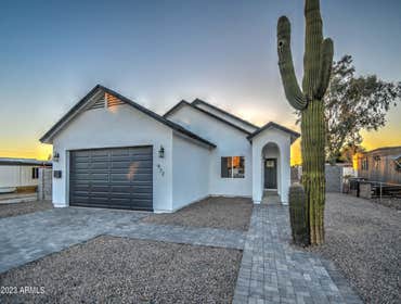 1780sf Custom Home This is a 4 bedroom, 2 bathroom, 1780sf custom home