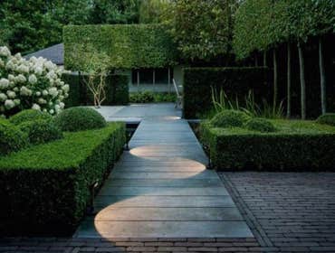 Renovation remodeling – Studio City Even the most reliable roof requires repair, replacement of ceilings or maintenance over time. The technologies use