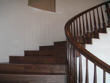 San Antonio Stairs and Railings Complete staircase installation: Newels, treads, risers, balusters, shoe rail and skirtboard.