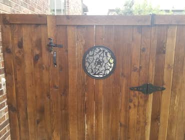 Custom Gate