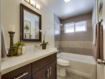 3 Day Flooring, Kitchen and Bath's Pictures Take a look at our luxurious kitchens, bathrooms and flooring we have done! Come into our showroom today to