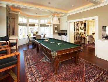 Shingle Style Classic by the Sea