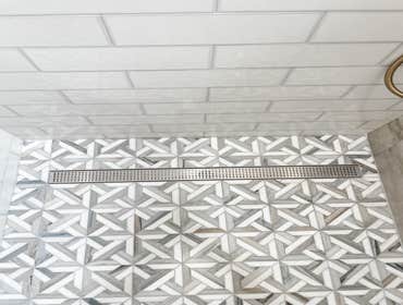 Linear shower drain