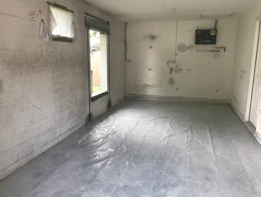 4213 W Tacon St This 5 bed/4 bath has over 3,500 SqFt of living space. 1st Floor features include Guest Suite with attached Full Bath leading out to Co