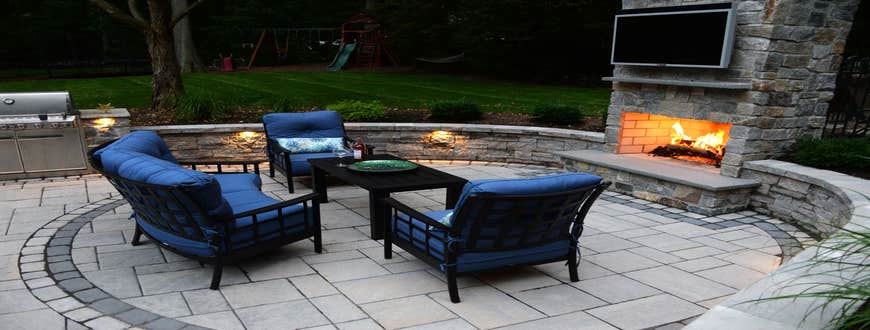 OUTDOOR FIREPLACE AND PAVERS 2018