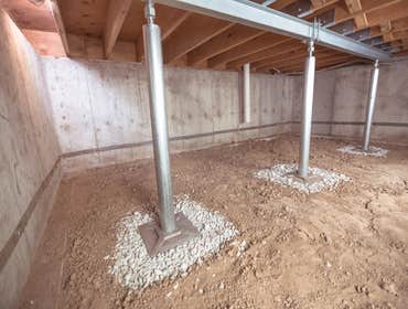 SmartJack® System The SmartJack® system provides solid support for sagging and undersized beams, restoring stability and straightness to sagging floor 