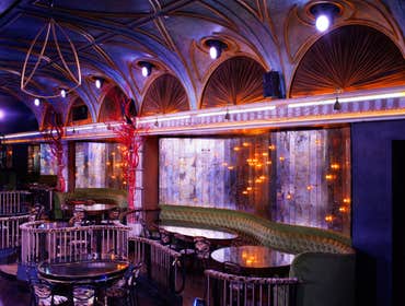 Paramount Hotel