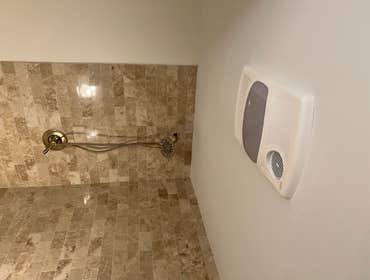 New exhaust fan W/ 1500watt heating capability