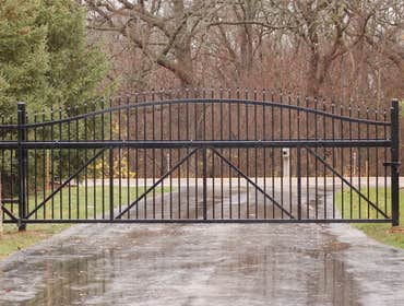 Wayne's Fence actual projects Wood, PVC, Iron/Aluminum, Chain Link, Swimming Pool Fence, Baseball Fence, Tennis Court Fence, Industrial Fence, Horse an