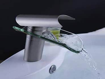 New design faucet