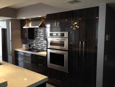Modern cabinets in Condo on Be