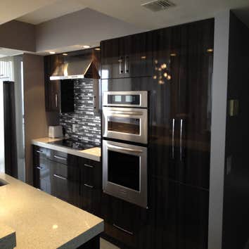 Modern cabinets in Condo on Be