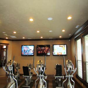 Eagle Point Apartment Office in Cheney, WA This is a beautiful apartment office and lobby is located in Cheney, WA. We collaborated with the client...