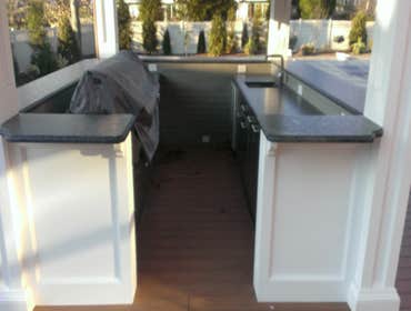 Outdoor kitchen