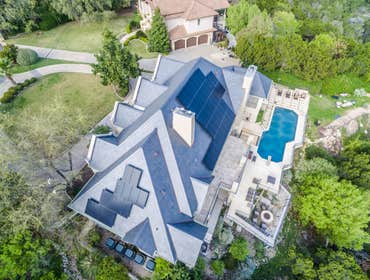 Pascal Location: Austin
Install Date: March, 2015
System Size: 12.7KW
Panel Type: SunPower 335W
Solar Contribution: 35%