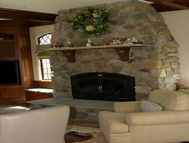 Gas fireplace
