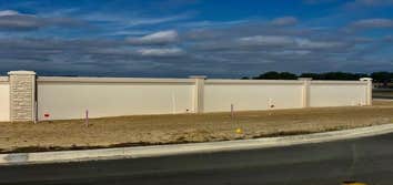 Signature Privacy Walls of Florida