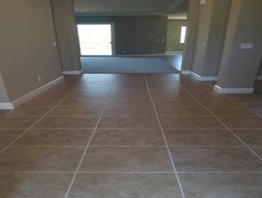 Basic 16" x 16" tile