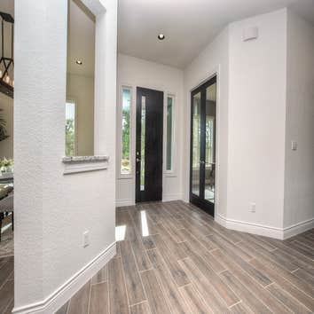 105 Graystone Lane