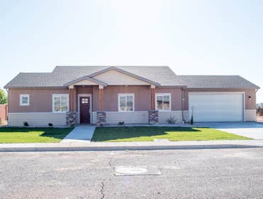 Forest Glenn Model 1,886 SF For Sale @ 1795 N 3475 W Cedar City