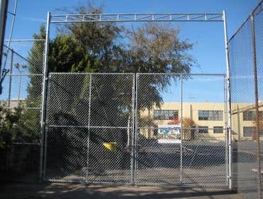 Los Angeles Chain Link Fence A sample of some of our chain link fences. This fence was built for the Los Angeles Unified School District. We took pri