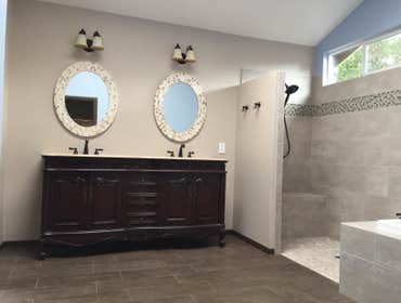 Contemporary Bathroom (1)