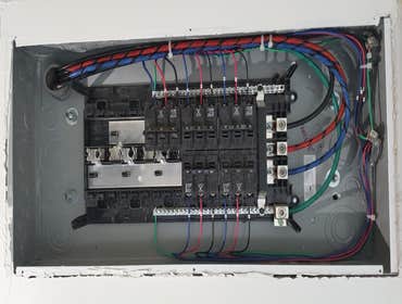100 Amp 3 phase load center