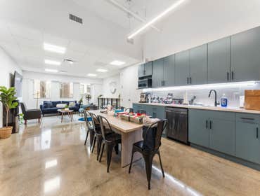 200 Park Ave, South
