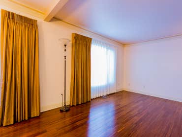 Bamboo flooring, Windows